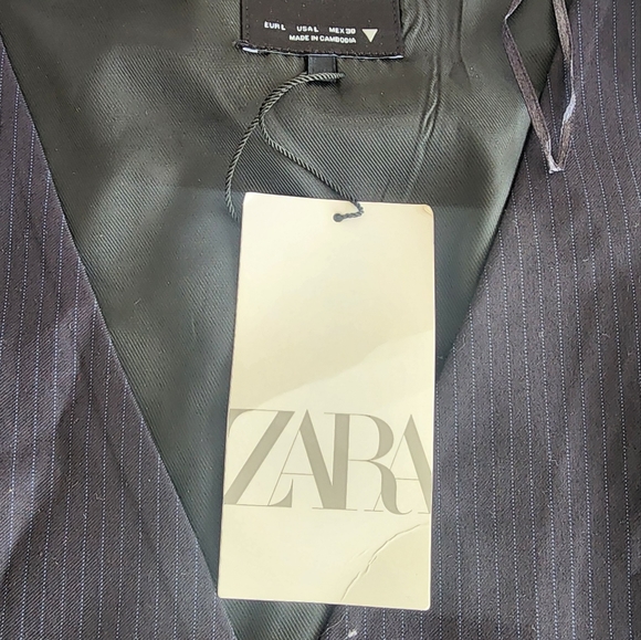 New Pinstripe Vest in Ink blue color, NWT - Picture 11 of 11